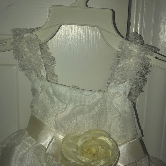 Beautiful baby girl dress - Picture 5 of 7